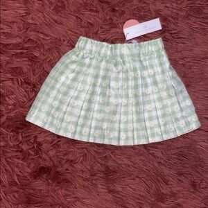 Green Gingham Skirt with Daisies